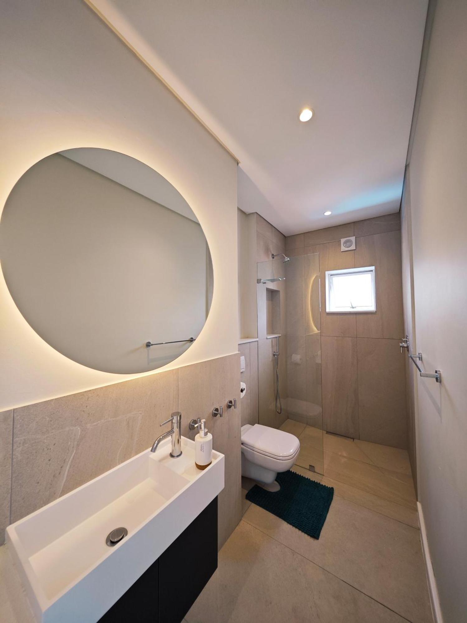 African Sunsets Camps Bay Villa *